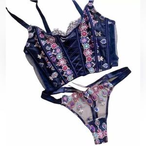 Victoria Secret Dream Angels Bejeweled Embroidery thong Panty corset bra top M